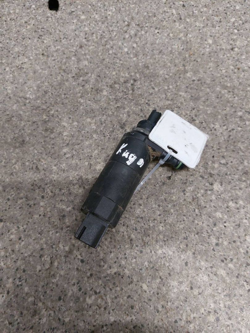 насос (моторчик) омывателя фар Ford Kuga 1 поколение (2008 - 2013), 2.0 л., TDCi, 5W93-13K082-AA - фото №1