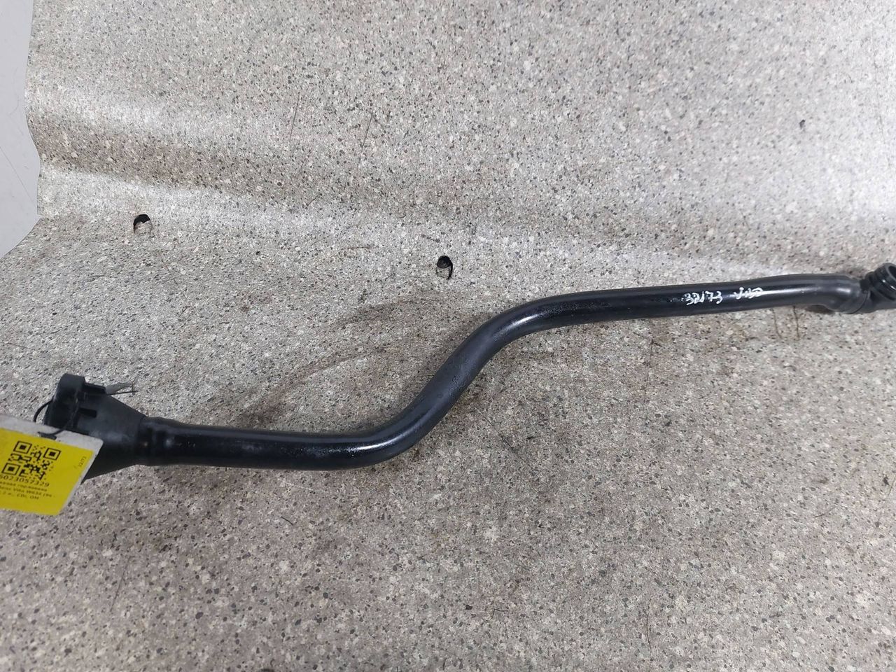 маслозаливная горловина Mercedes-Benz Vito W638 2001, 2.2 л., CDi, OM 611.980, дизель, МКПП, 013162 - фото №1