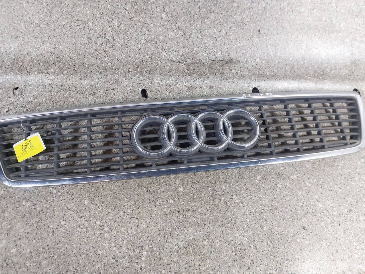 решетка радиатора Audi A8 D2/4D (1994 - 1999), 4D0853651B - фото №1