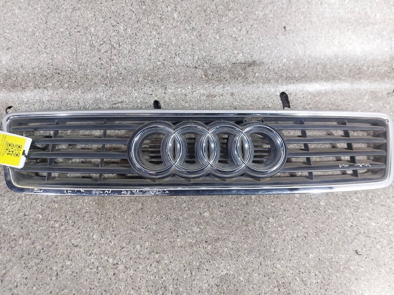 решетка радиатора Audi A6 4B/C5 (1997 - 2001) - фото №1