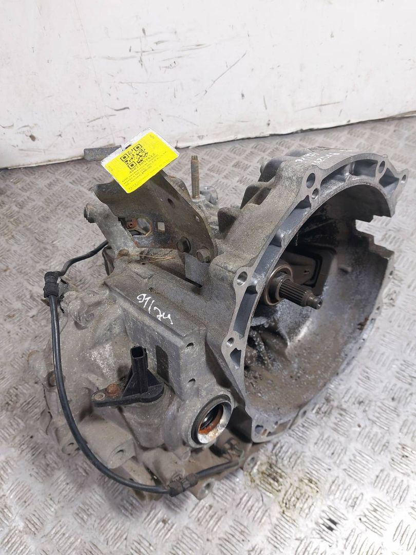 КПП механическая (МКПП) Mazda 6 GG (2002 - 2005), 2.0 л., i, LF-DE, бензин, 5МКПП, 3TF0204123, B04123, G2, FA - фото №1