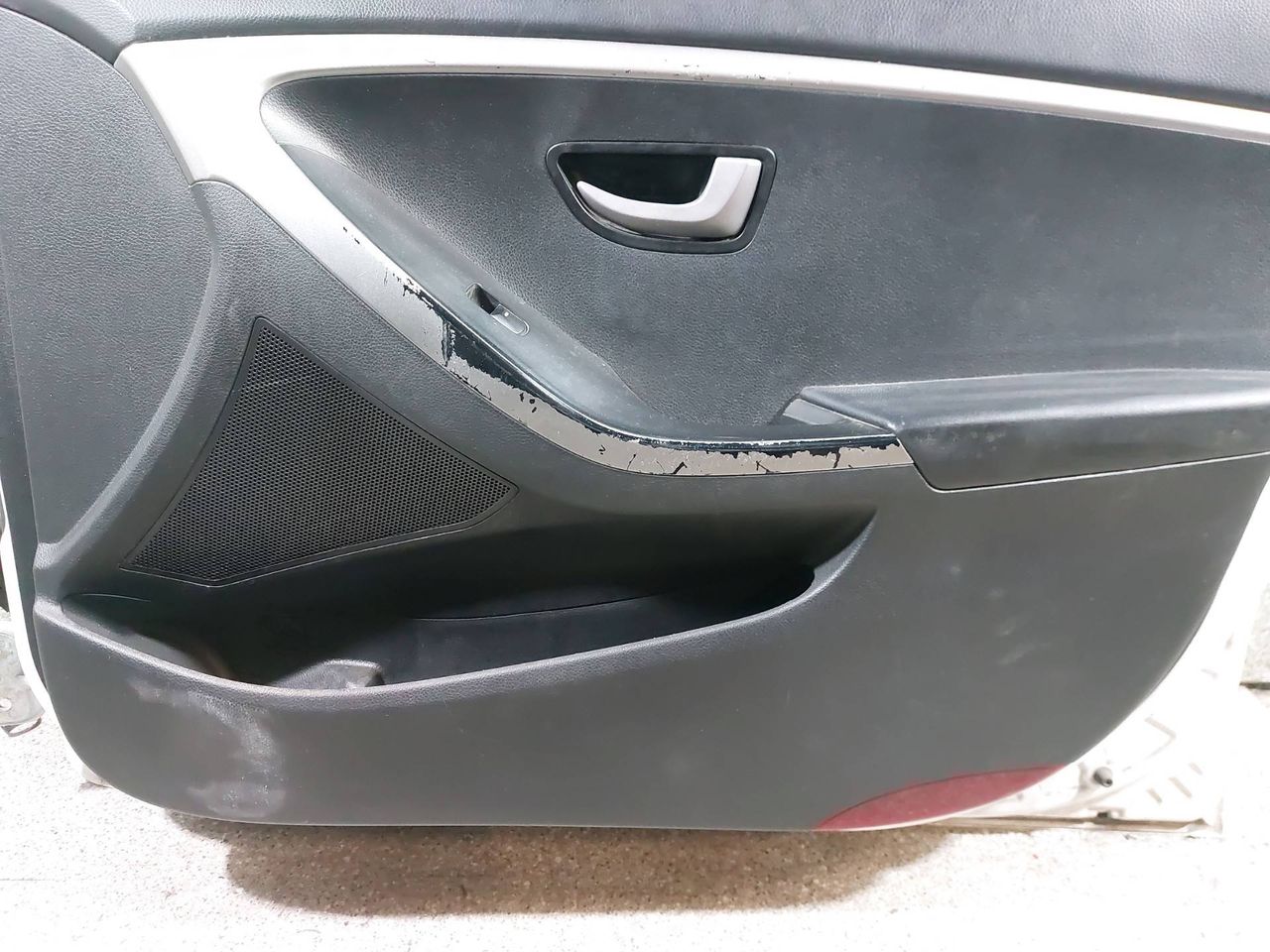 обшивка двери передняя правая Hyundai i30 GD (2012 - 2015), хетчбэк 5 дв. - фото №1