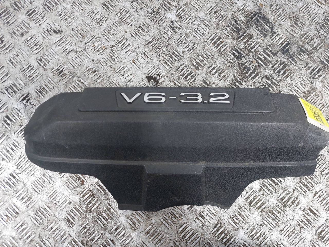 декоративная крышка двигателя Audi A6 4F/C6 (2004 - 2008), 3.2 л., i, AUK, бензин, АКПП, полный привод, 06E103925A - фото №1