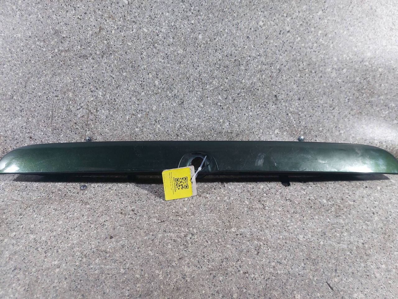 накладка подсветки номера Opel Zafira 1 поколение (A) (1999 - 2003) - фото №1