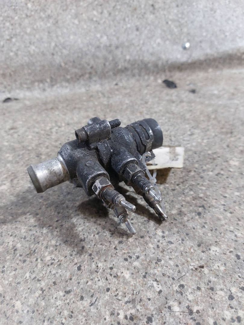 подогреватель охлаждающей жидкости Renault Laguna 2 поколение (2001 - 2005), 1.9 л., DCi, F9Q 750, дизель, 6МКПП - фото №1
