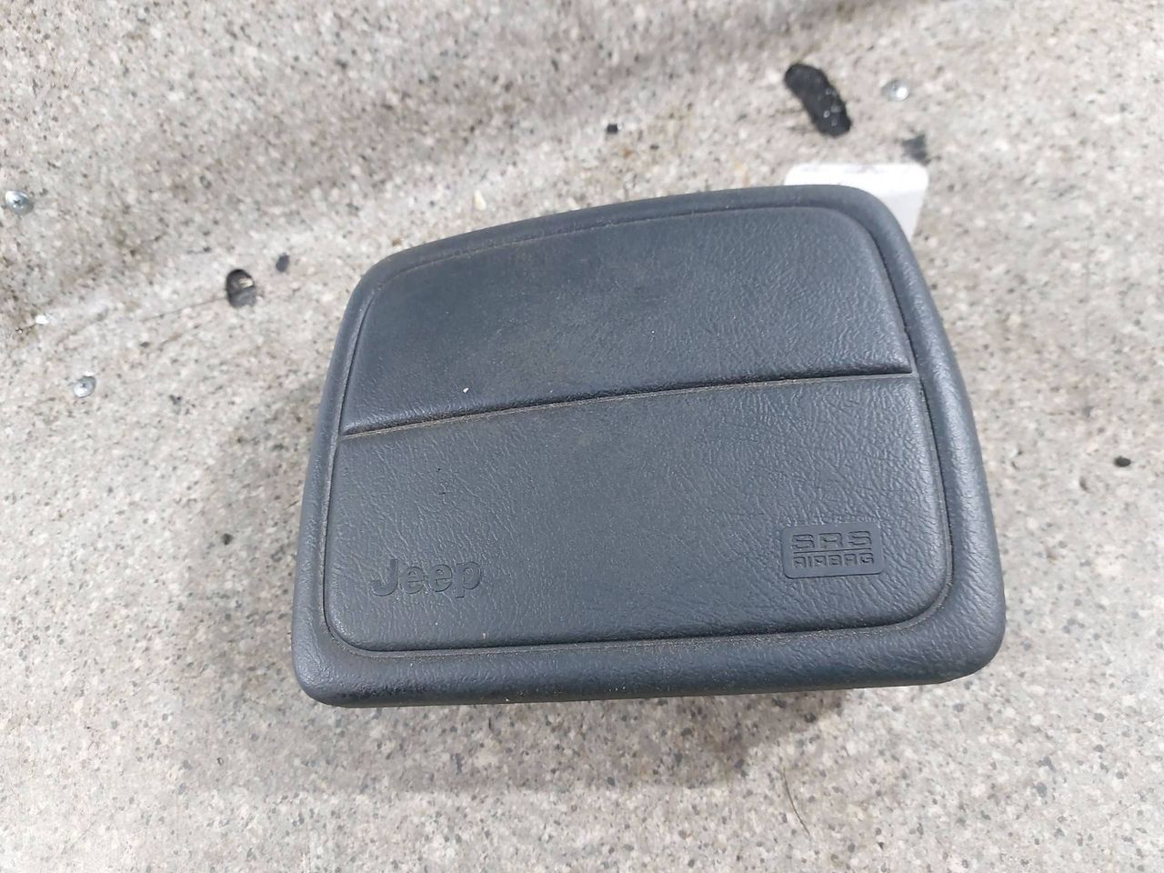 подушка безопасности водителя Jeep Grand Cherokee ZJ (1992 - 1996), 4.0 л., i, P55314549 - фото №1