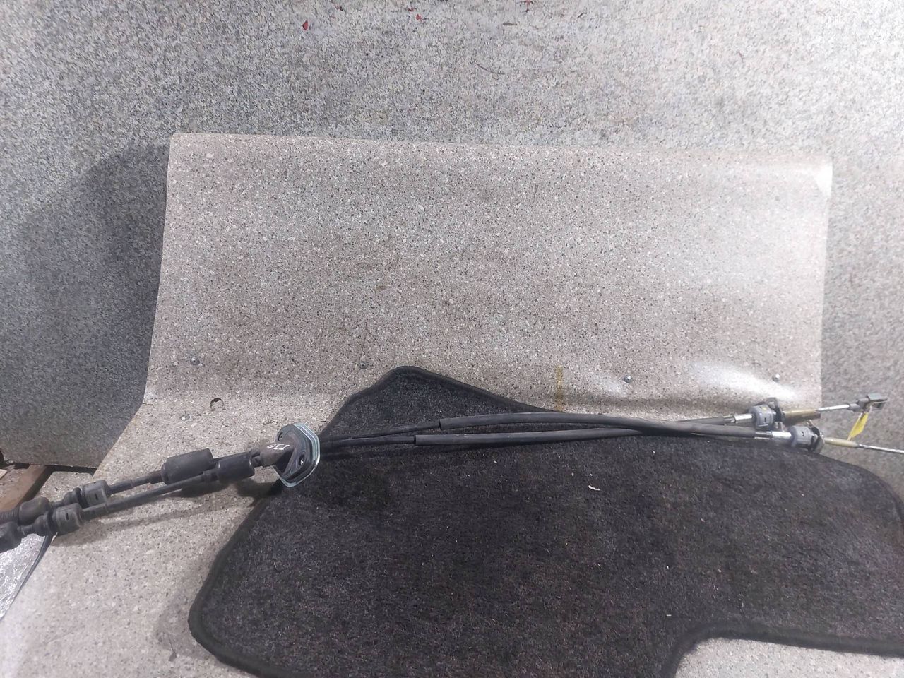 трос кулисы КПП Hyundai i30 GD (2012 - 2015), 1.4 л., CRDi, 6МКПП, хетчбэк 5 дв., 43794-A6300 - фото №1