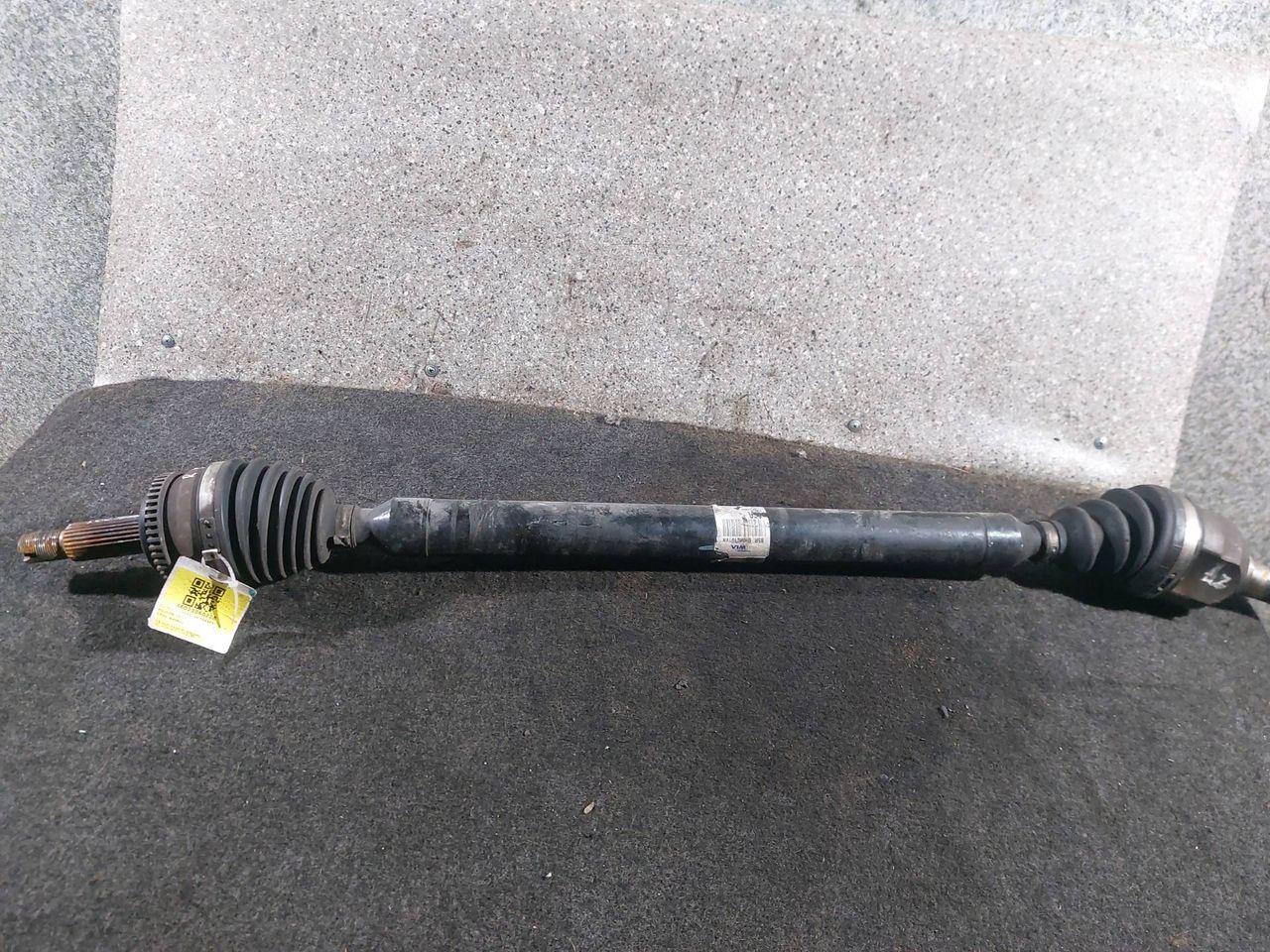 полуось передняя правая (приводной вал, ШРУС) Hyundai i30 GD (2012 - 2015), 1.4 л., CRDi, дизель, хетчбэк 5 дв., 49501A6000 - фото №1