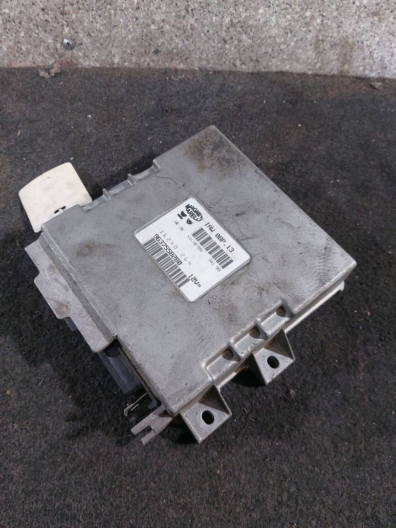 блок управления двигателем Citroen Xantia 1 поколение (1992 - 1998), 1.6 л., i, BFZ (10CTLA), бензин, 5МКПП, 9637558280 - фото №1