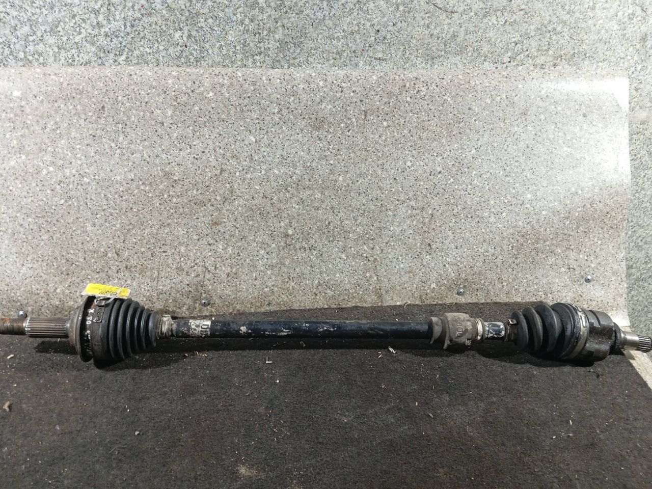 полуось передняя правая (приводной вал, ШРУС) Toyota Yaris XP9 (2005 - 2009), 1.3 л., VVT-i, 2SZ-FE, бензин, 5МКПП - фото №1