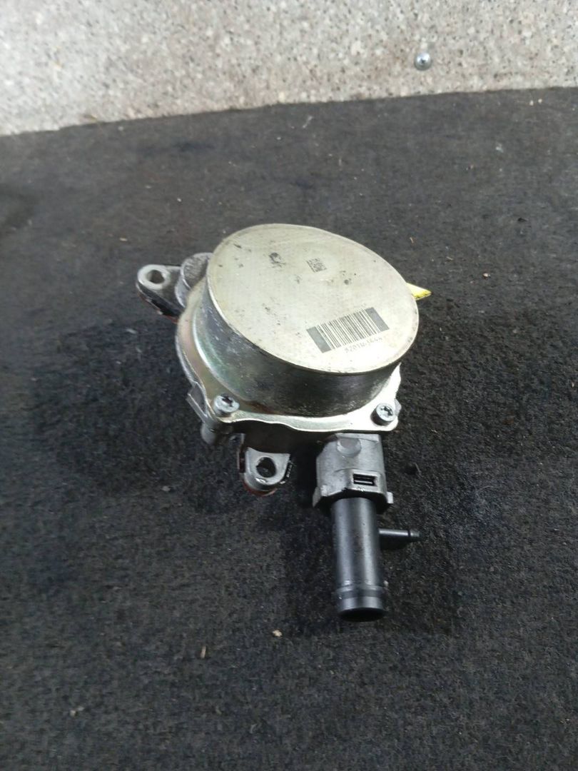 насос вакуумный Renault Master 3 поколение (2010 - 2014), 2.3 л., DCi, M9T 898, дизель, МКПП, 8201163444 - фото №1