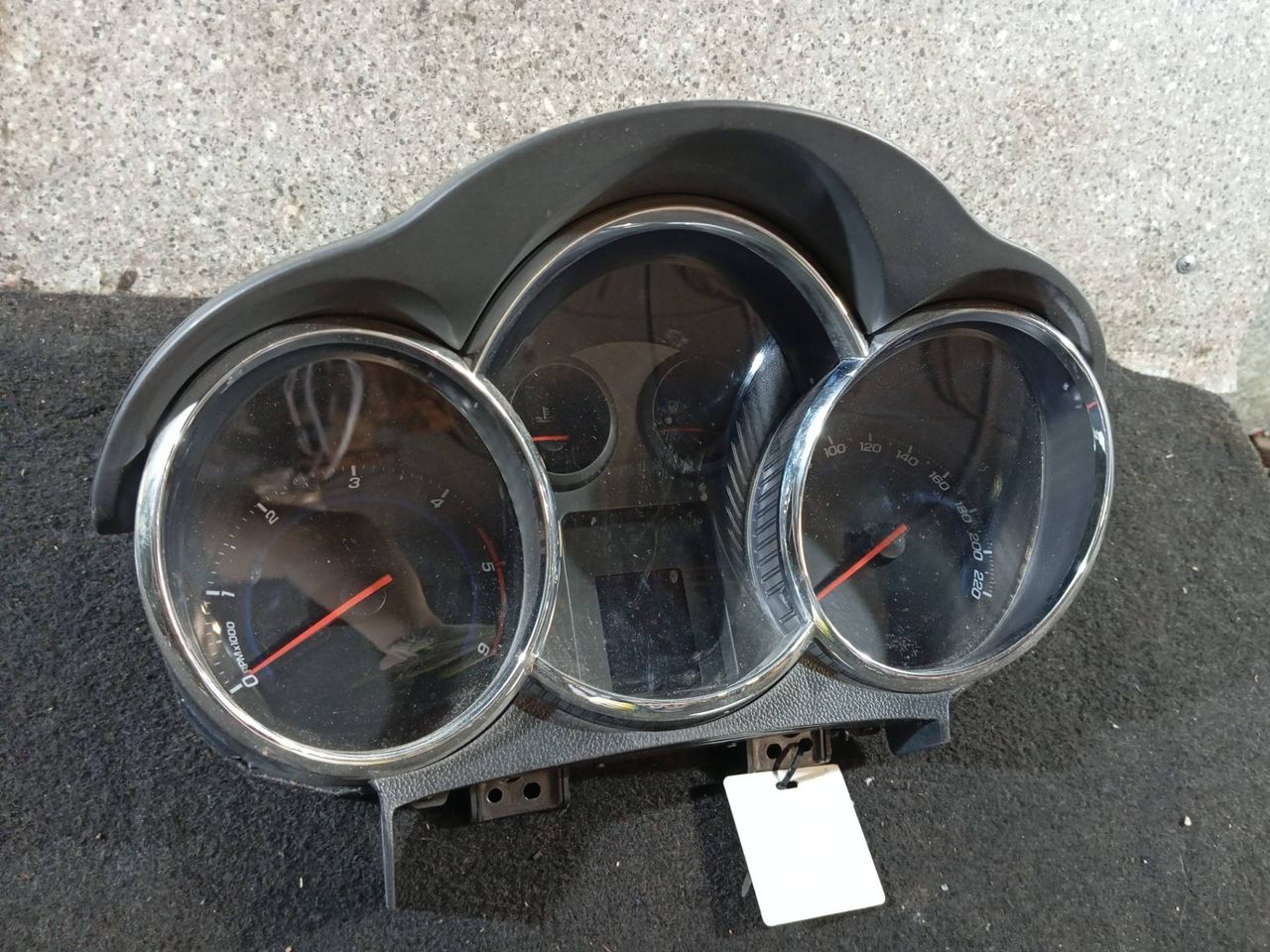 щиток приборов (приборная панель) Chevrolet Cruze 1 поколение (2009 - 2012), 2.0 л., VCDi, МКПП, 94576295 - фото №1