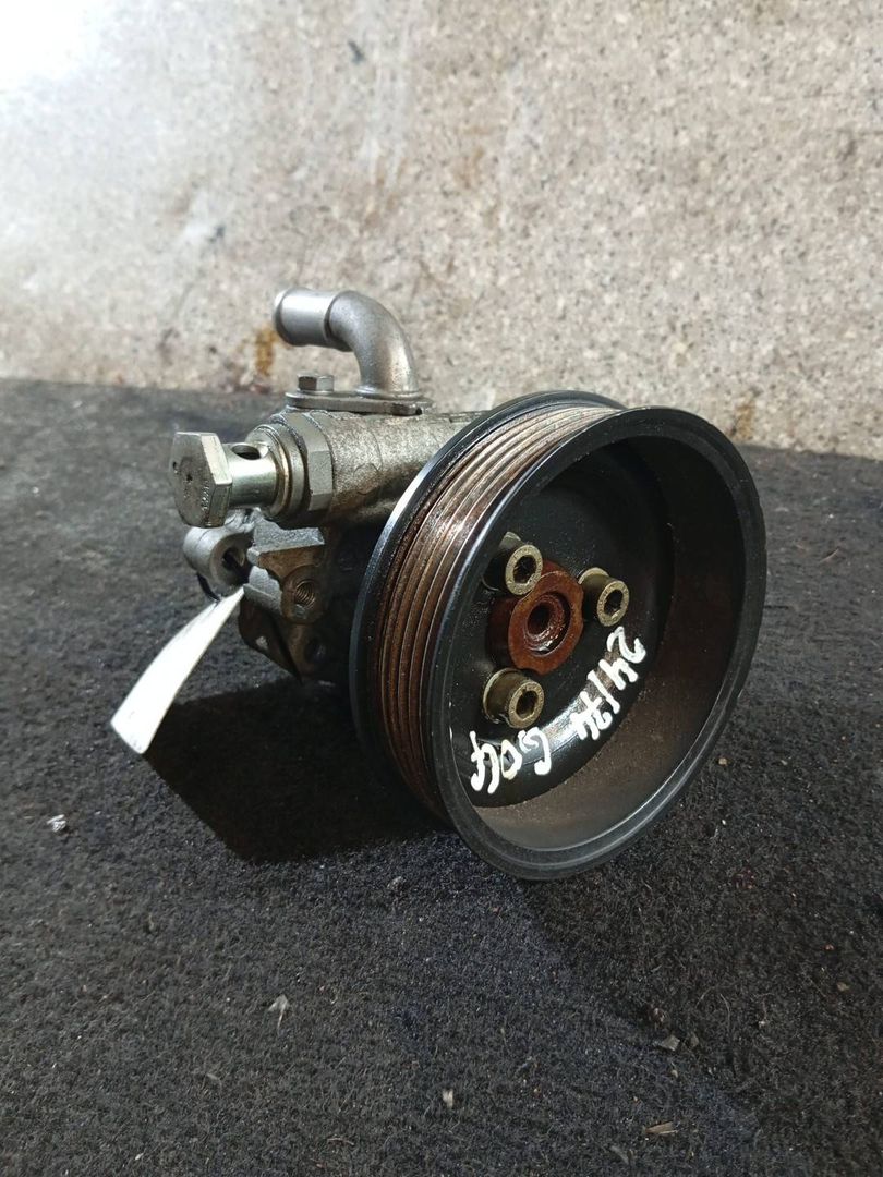 насос гидроусилителя руля Volkswagen Golf 4 поколение (1997 - 2006), 1.6 л., i, BCB, бензин, 5МКПП, 1J0422154B - фото №1