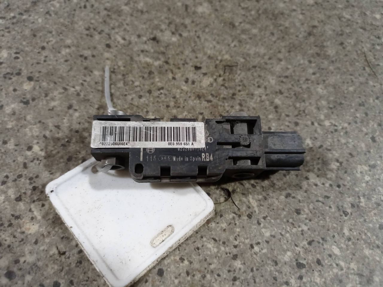 датчик удара Audi A4 B7 (2004 - 2009), 8E0959651A - фото №1