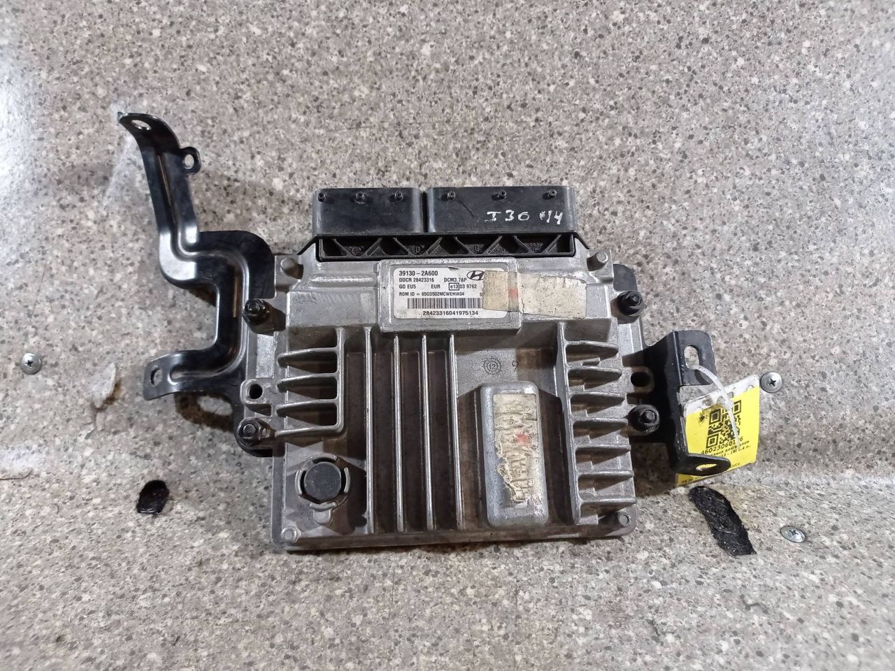 блок управления двигателем Hyundai i30 GD (2012 - 2015), 1.4 л., CRDi, хетчбэк 5 дв., 39130-2A600, DDCR, 28423316 - фото №1