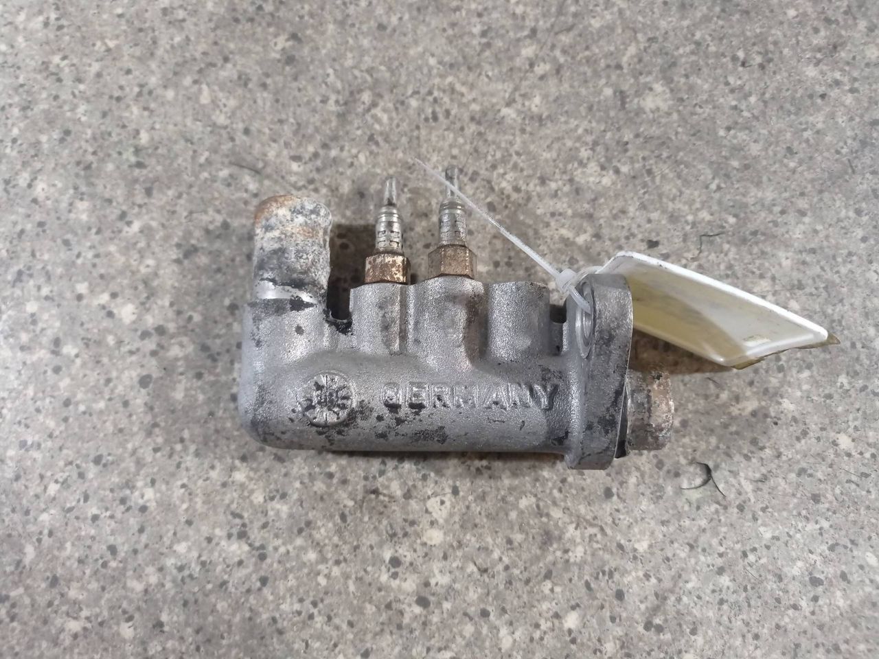 подогреватель охлаждающей жидкости Volvo S80 1 поколение 1999, 2.5 л., TDi, D 5252 T, дизель, АКПП, передний привод - фото №1