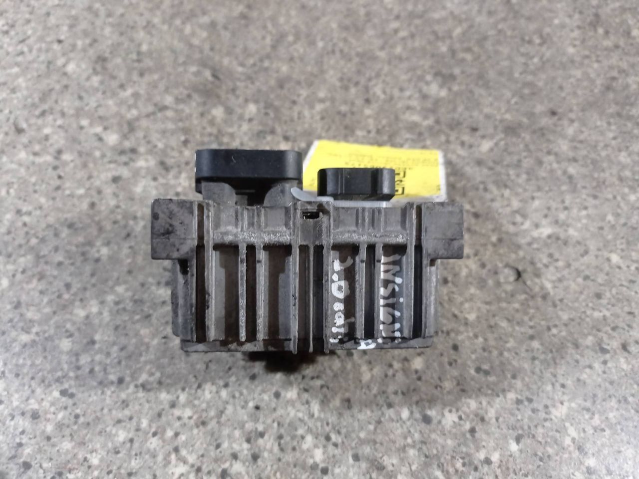 реле накала свечей Opel Insignia 1 поколение (A) (2008 - 2014), 2.0 л., CDTi, A 20 DTH, дизель, 6МКПП, передний привод, 55574293 - фото №1
