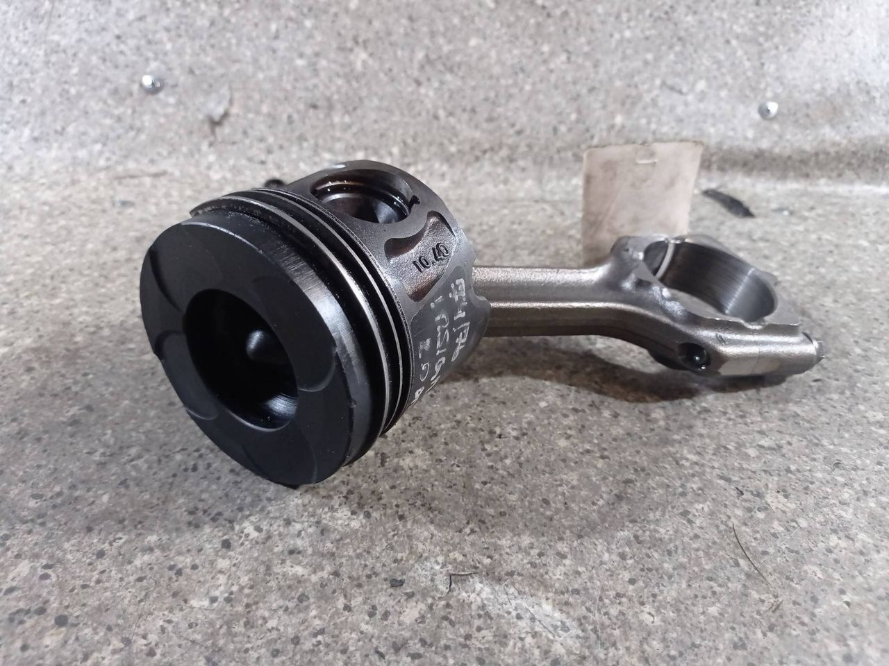 поршень Opel Insignia 1 поколение (A) (2008 - 2014), 2.0 л., CDTi, A 20 DTH, дизель, 6МКПП, передний привод - фото №1