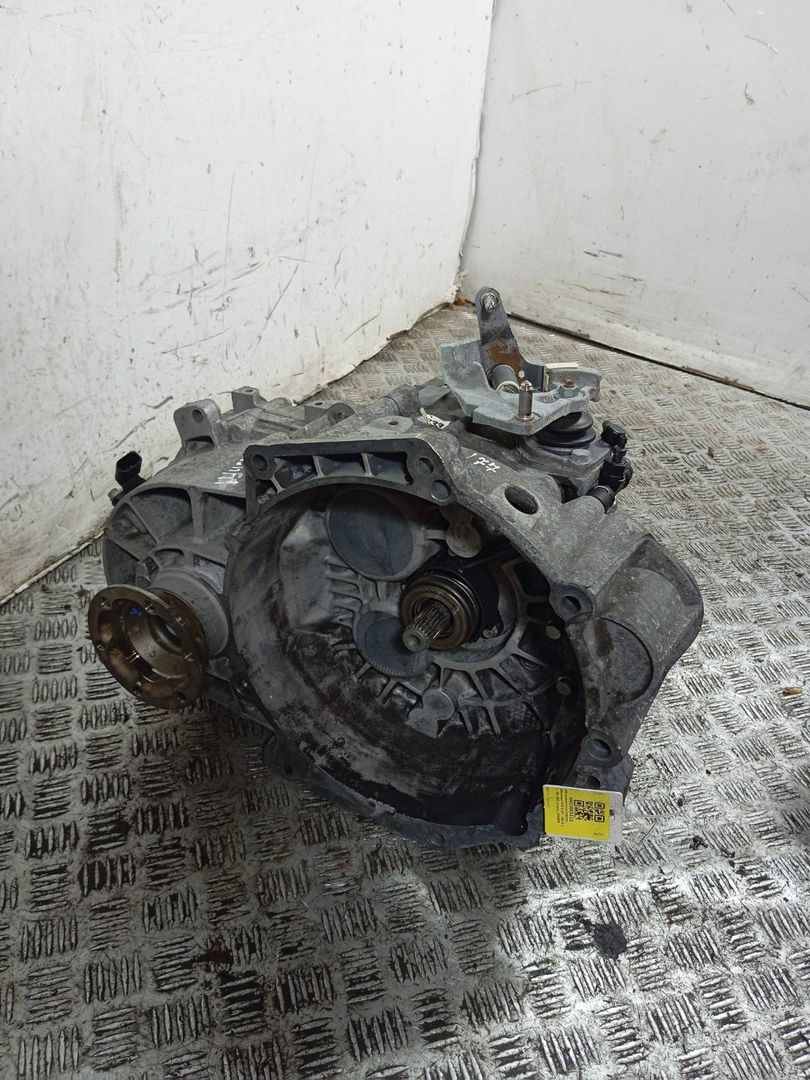 КПП механическая (МКПП) Volkswagen Golf 4 поколение (1997 - 2006), 1.9 л., TDi, ASZ, дизель, 6МКПП, передний привод, ERF - фото №1