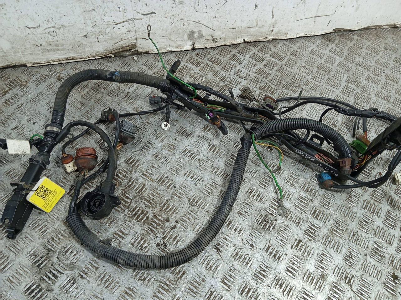 проводка двигателя Peugeot 406 1 поколение (1995 - 1999), 2.1 л., TD, P8C (10DAAB), дизель, 5МКПП, 9634027280 - фото №1