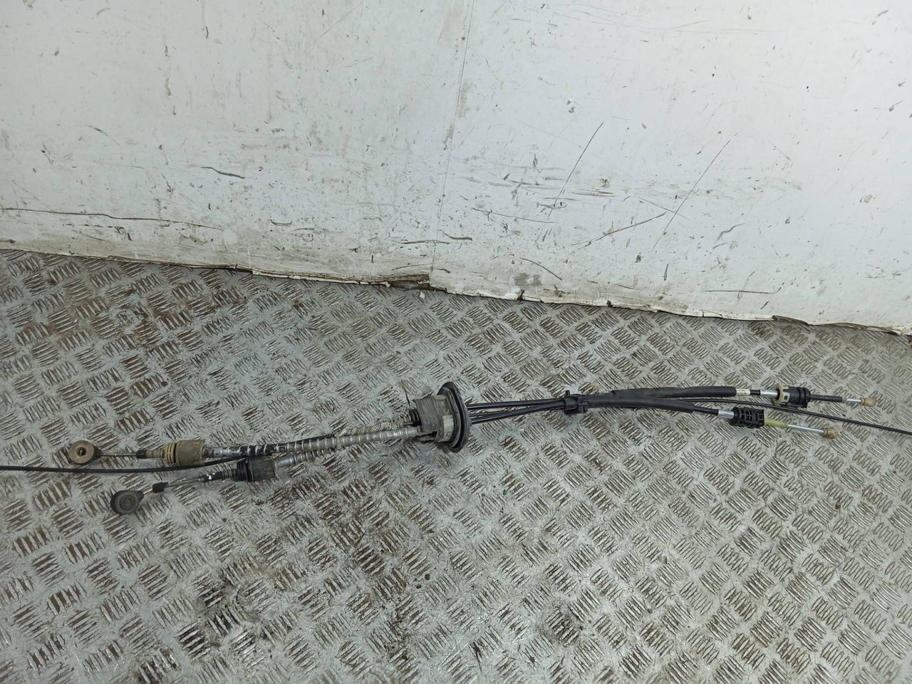 трос кулисы КПП Peugeot Expert 2 поколение (2007 - 2012), 2.0 л., HDi, RHK (DW10UTED4), дизель, 6МКПП, передний привод, 9613266A - фото №1