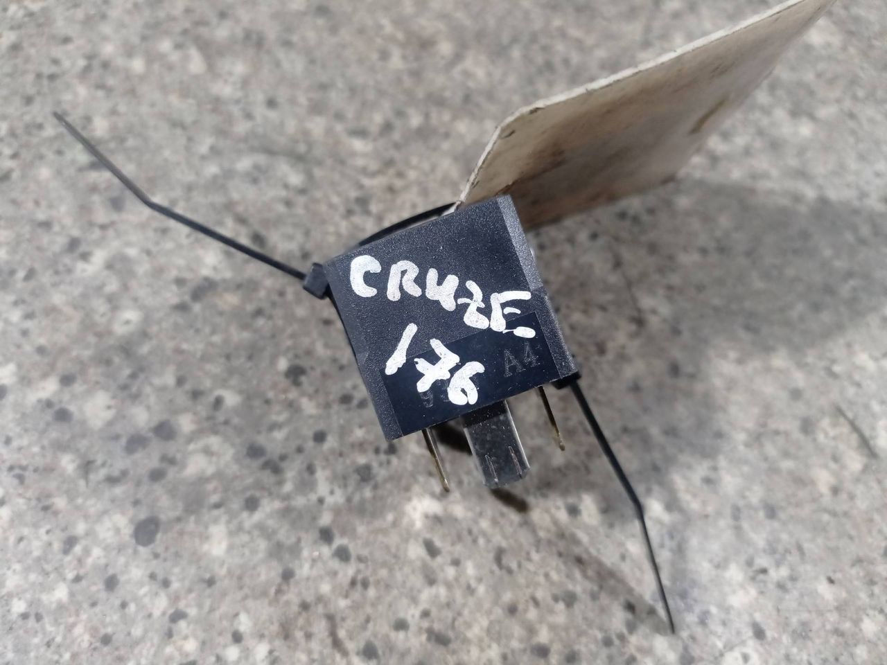 реле (прочие) Chevrolet Cruze 1 поколение (2009 - 2012), 2.0 л., VCDi, дизель, 13500119 - фото №1