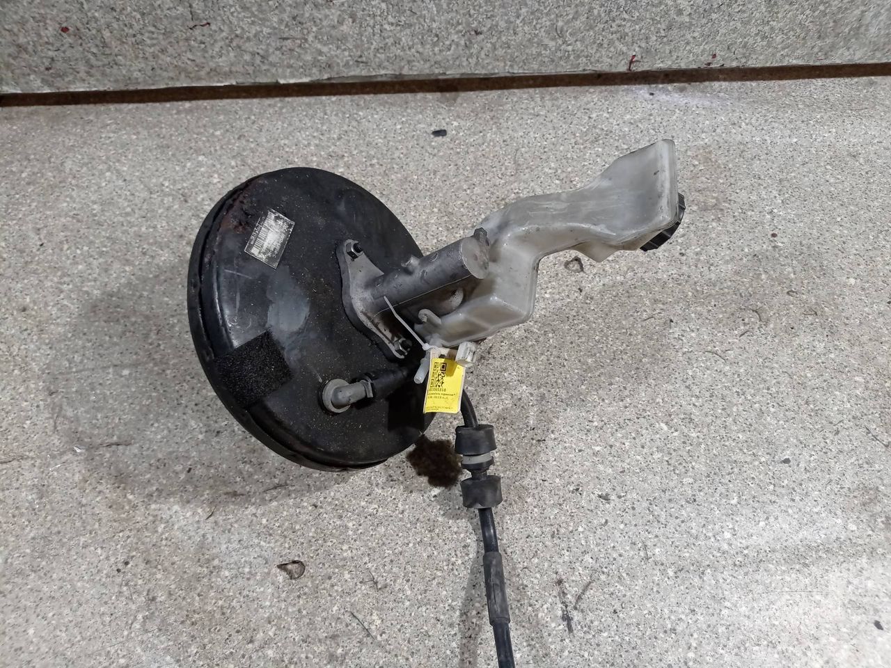 вакуумный усилитель тормозов Mazda 3 BL (2008 - 2011), 1.6 л., i, BBM7-43950-C - фото №1