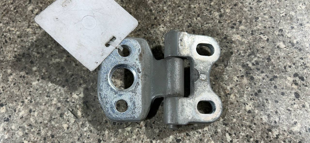 петля двери Mercedes-Benz E-Класс W210/S210 (1995 - 1999) - фото №1