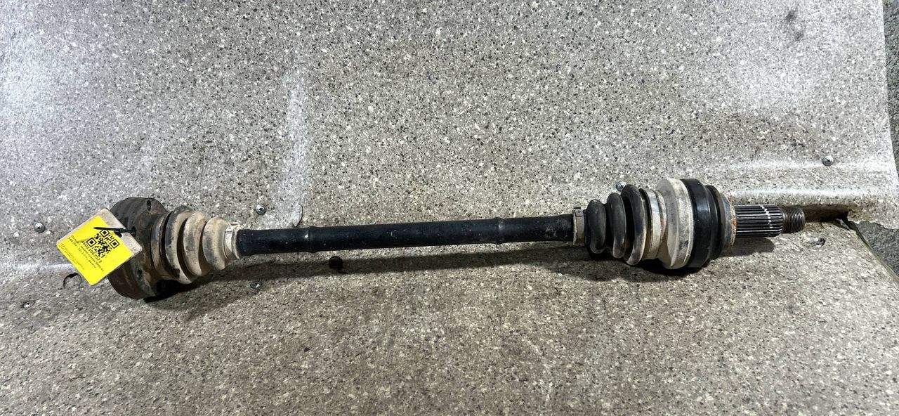 полуось задняя (приводной вал, ШРУС) BMW X1 E84 (2009 - 2012), 2.0 л., дизель, 7591596AI01 - фото №1