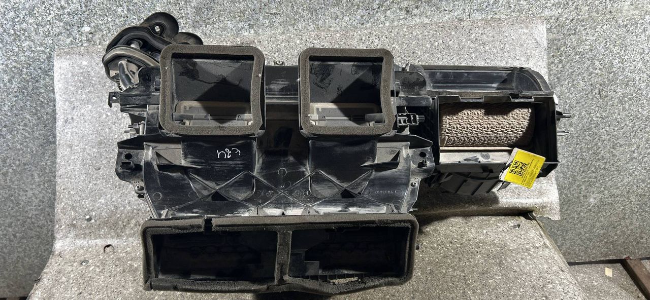 корпус отопителя (печки) BMW X1 E84 (2009 - 2012), 64119221808, 9221808, 992843J - фото №1