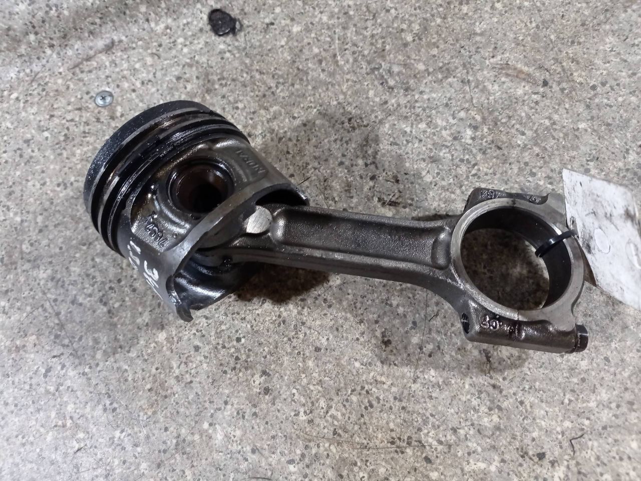 поршень Renault Megane 2 поколение (2002 - 2006), 1.5 л., DCi, K9K 732, дизель, МКПП - фото №1