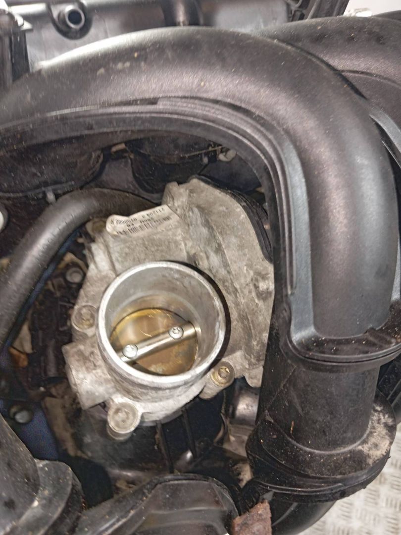 заслонка дроссельная Volvo S40 2 поколение (2004 - 2007), 1.6 л., i, B 4164 S3, бензин, АКПП, передний привод, 2S6U-EB - фото №1