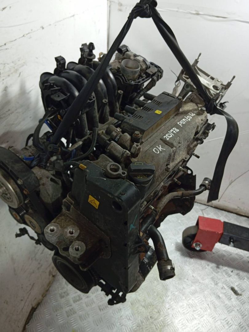 двигатель Fiat Punto 3 поколение (2005 - 2012), 1.2 л., i, 169 A4.000, бензин, 5МКПП - фото №1