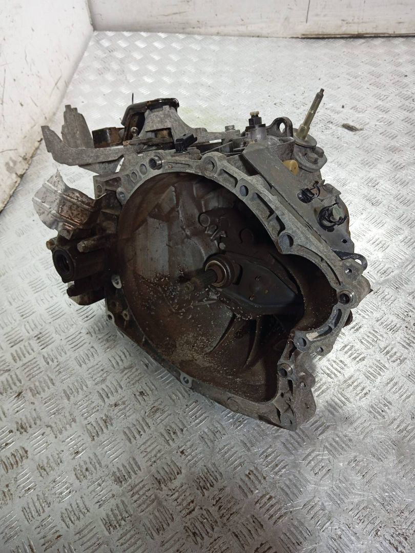 КПП механическая (МКПП) Citroen Xsara Picasso 1 поколение (1999 - 2004), 1.8 л., i, 6FZ (EW7J4), бензин, 5МКПП, 20DL69 - фото №1