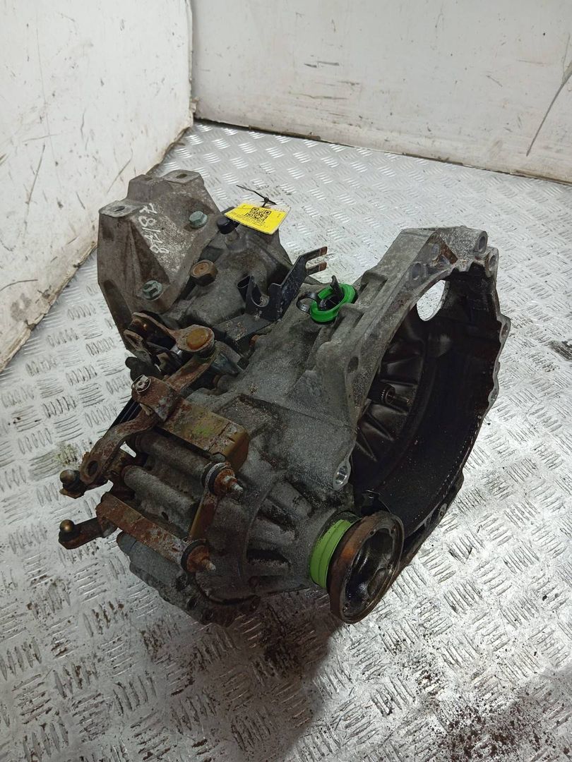 КПП механическая (МКПП) Volkswagen Golf 4 поколение (1997 - 2006), 1.4 л., i, AKQ, бензин, 5МКПП, передний привод, DUW - фото №1
