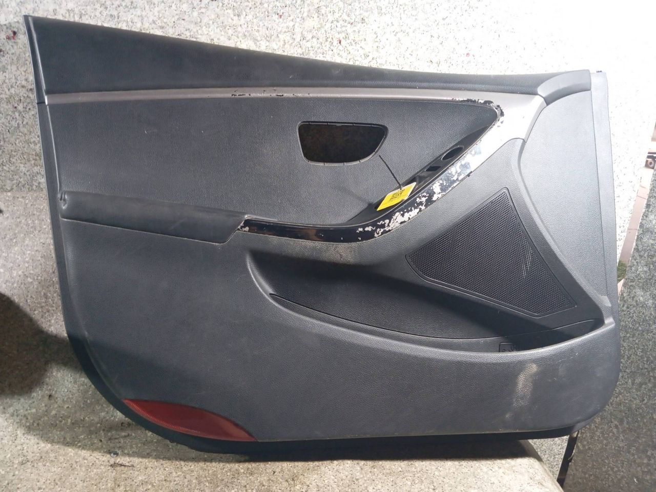 обшивка двери передняя левая Hyundai i30 GD (2012 - 2015), хетчбэк 5 дв. - фото №1