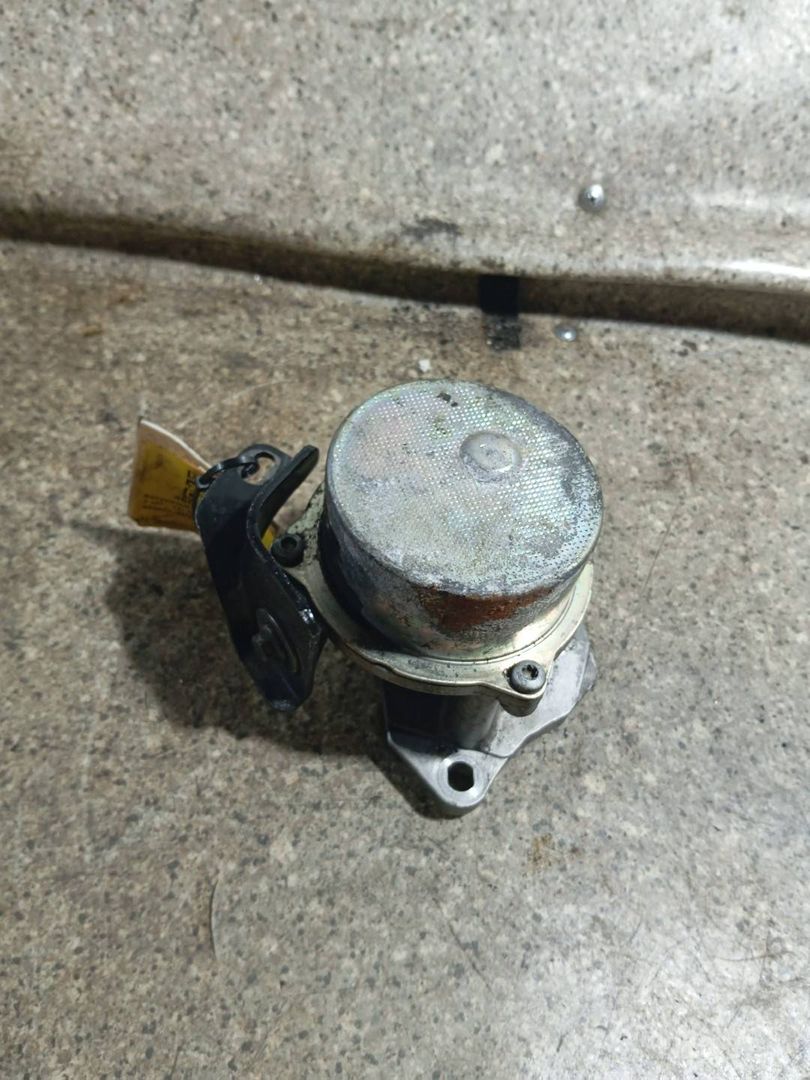 насос вакуумный Renault Laguna 3 поколение (2007 - 2012), 1.5 л., DCi, K9K 780, дизель, 6МКПП, 70067303 - фото №1
