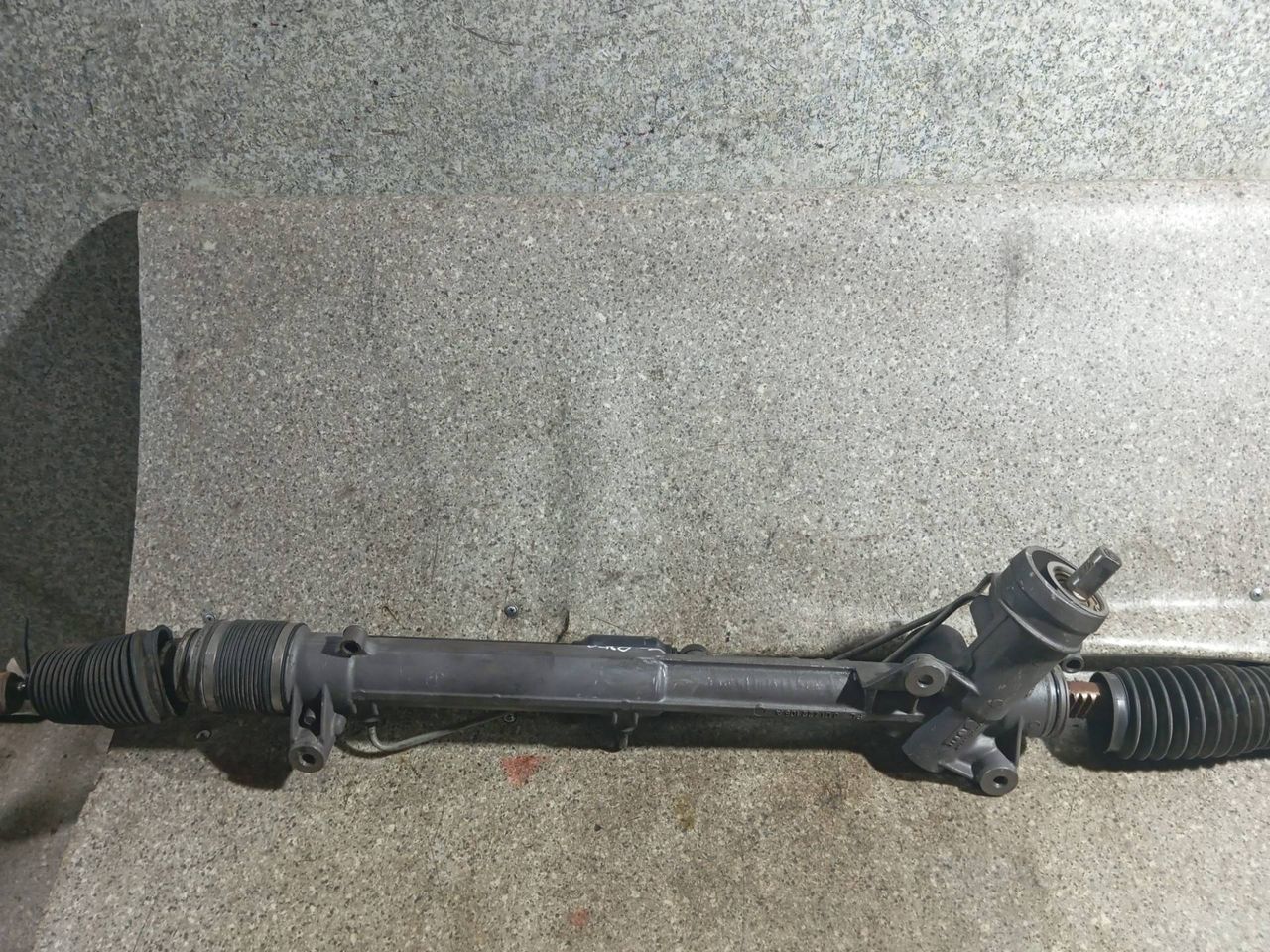 рулевая рейка Audi A4 B5 (1994 - 1999), полный привод, 8D1422105A, 8D1422052C, 7852974684 - фото №1
