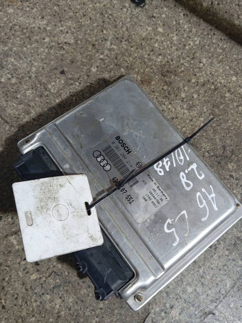 блок управления двигателем Audi A6 4B/C5 (1997 - 2001), 2.8 л., i, ACK, бензин, 5МКПП, передний привод, 4D0907551, 0261204214, 0261204215 - фото №1