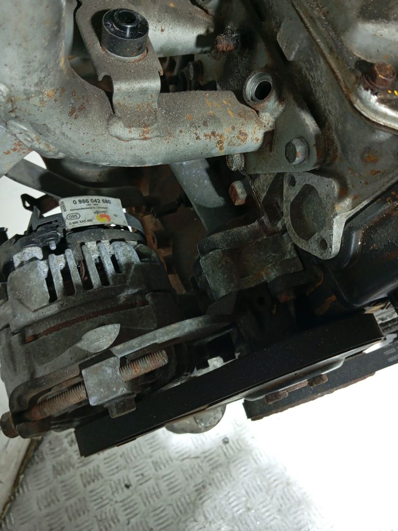 кронштейн генератора Mitsubishi Lancer 9 поколение (2003 - 2010), 1.6 л., i, 4G18, бензин, АКПП, передний привод - фото №1