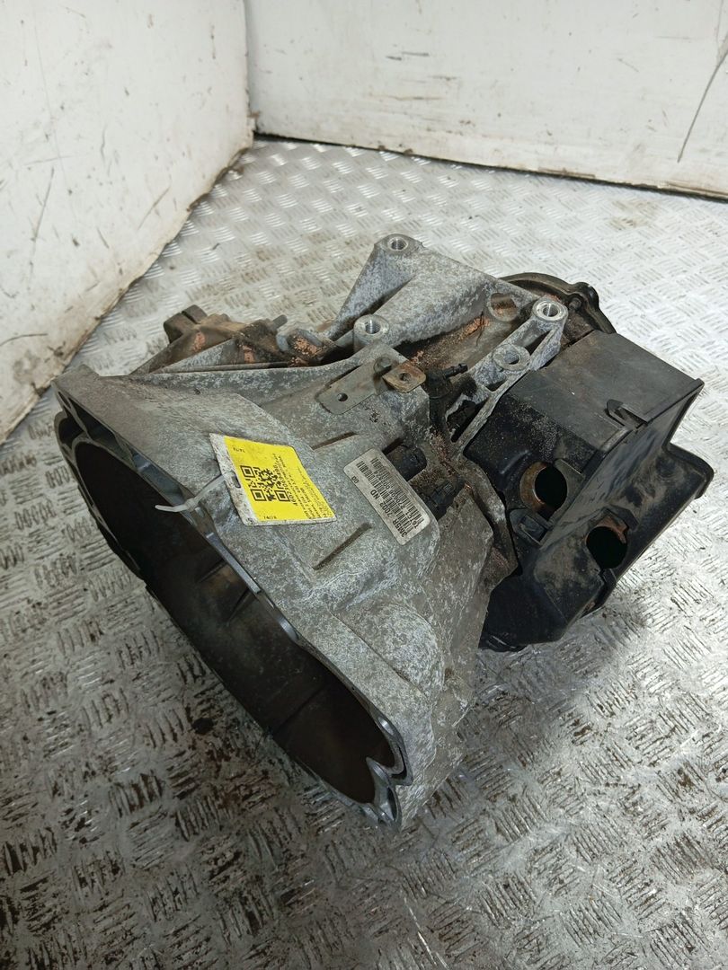 КПП механическая (МКПП) Ford Focus 2 поколение (2004 - 2008), 1.6 л., i, HXDA, бензин, 5МКПП, 3M5R7002ND - фото №1