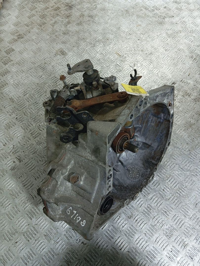КПП механическая (МКПП) Toyota Aygo 1 поколение (2005 - 2008), 1.0 л., i, 1KR-FE, бензин, 5МКПП, 20TT01 - фото №1