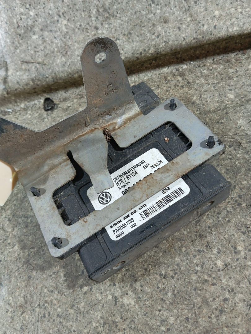 блок управления (другие) Volkswagen Tiguan 1 поколение (2007 - 2011), 2.0 л., TDi, дизель, робот, полный привод, 09G927750FD - фото №1