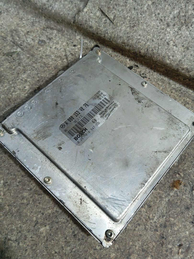 блок управления двигателем Mercedes-Benz E-Класс W210/S210 (1995 - 1999), 2.2 л., OM 611.961, дизель, МКПП, A0001534879, 0281010847 - фото №1