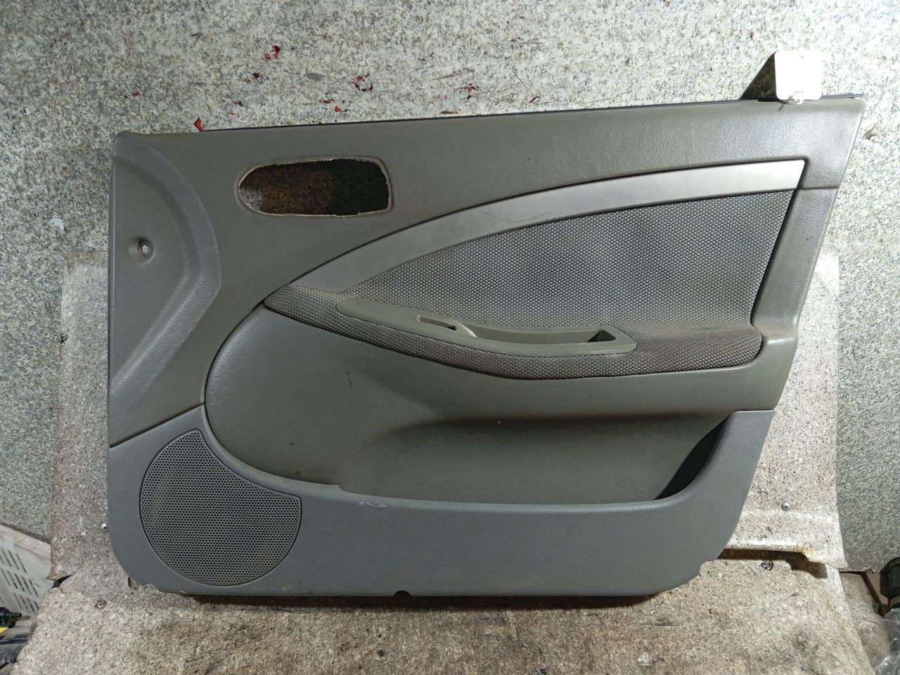 обшивка двери передняя правая Chevrolet Lacetti 1 поколение (2004 - 2013), хетчбэк 5 дв. - фото №1