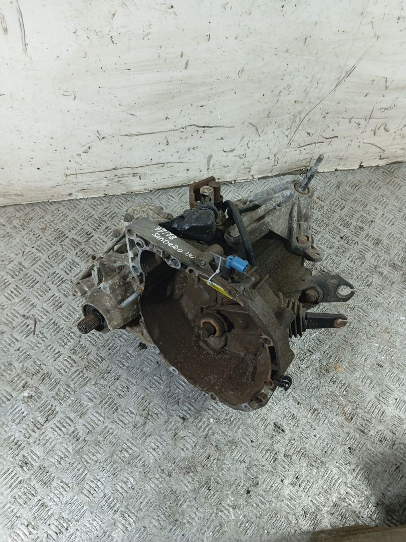 КПП механическая (МКПП) Dacia Sandero 1 поколение (2008 - 2012), 1.4 л., i, K7J 710, бензин, 5МКПП, JH1053 - фото №1