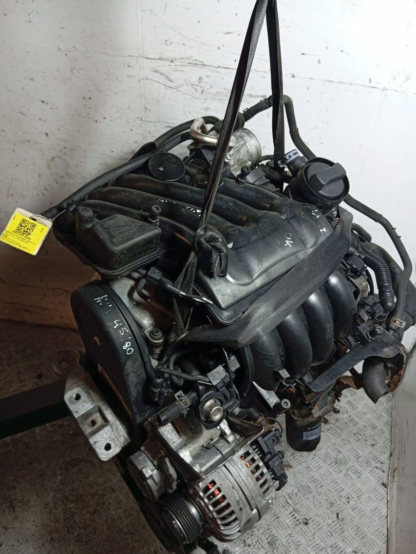 двигатель Volkswagen Golf 4 поколение (1997 - 2006), 1.6 л., i, AVU, бензин, МКПП - фото №1