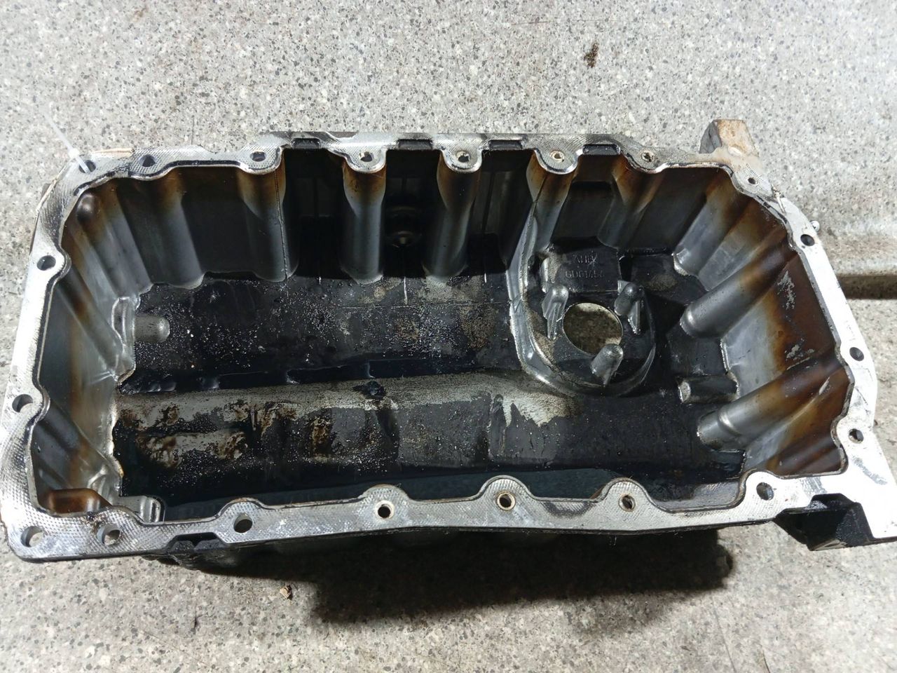 масляный поддон Volkswagen Tiguan 1 поколение (2007 - 2011), 2.0 л., TDi, CBAB, дизель, АКПП, 03G103603 - фото №1