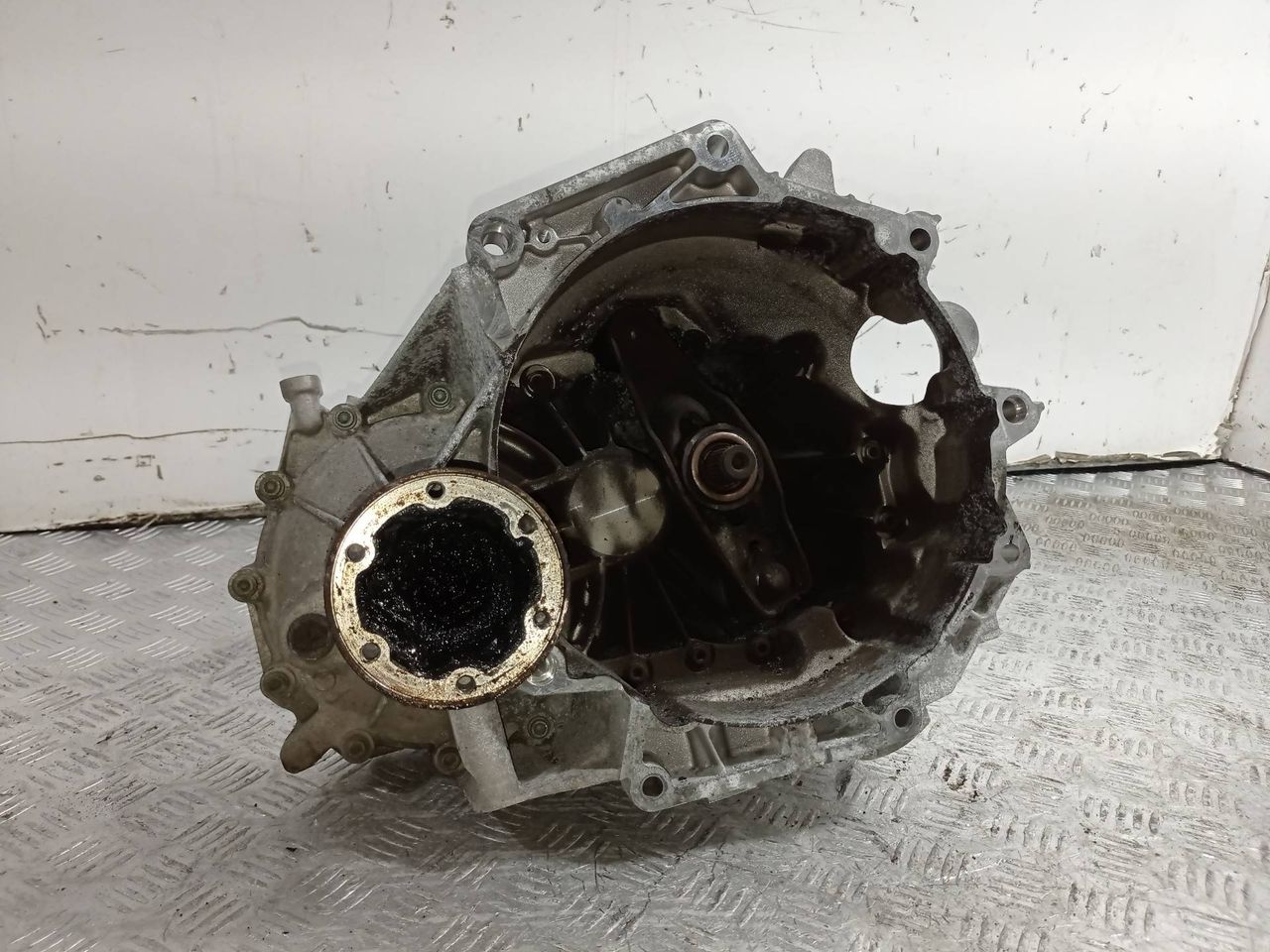 КПП механическая (МКПП) Volkswagen Golf 5 поколение (2003 - 2009), 1.6 л., i, BGU, бензин, МКПП, FVH - фото №1