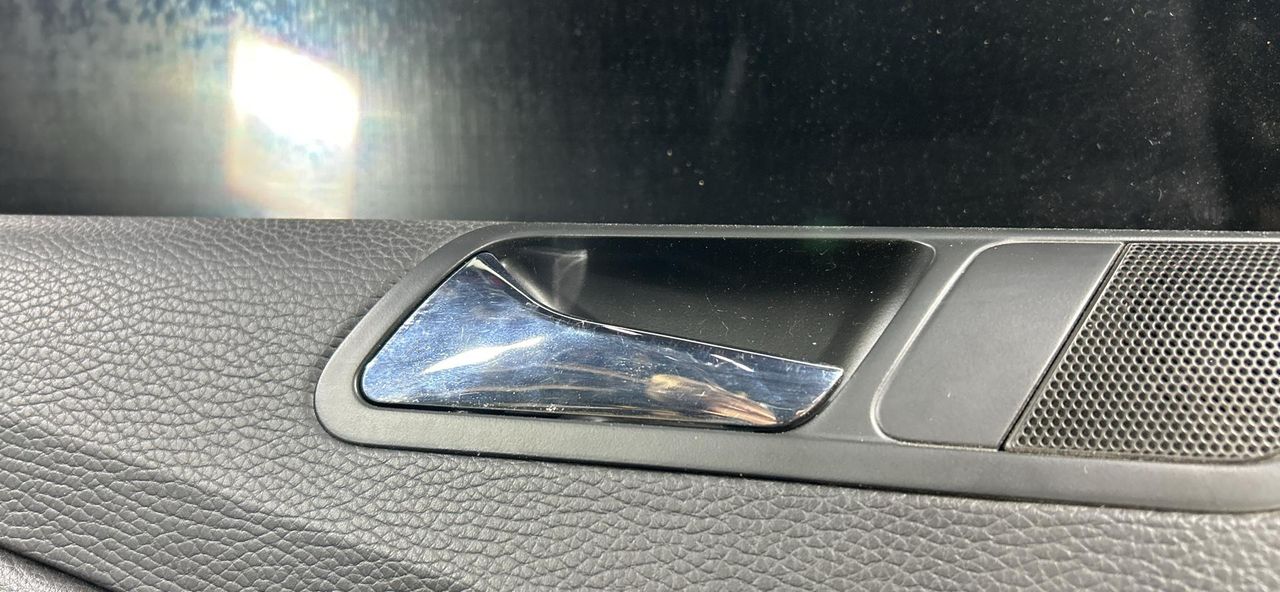 ручка внутренняя задняя левая Volkswagen Passat B6 (2005 - 2010), седан - фото №1